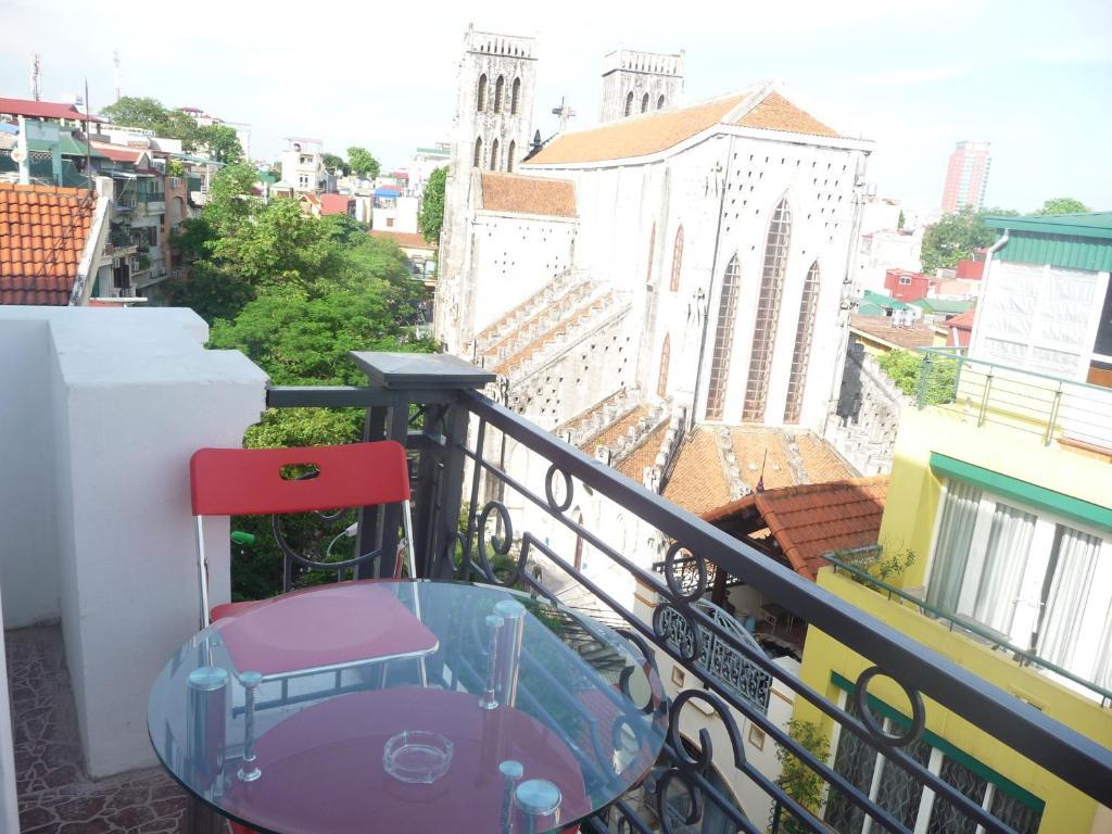 Hanoi Impressive Hotel Room photo
