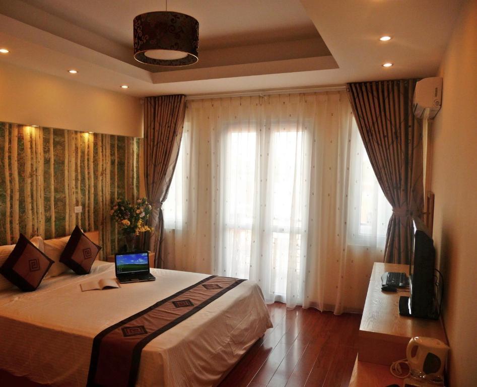Hanoi Impressive Hotel Room photo