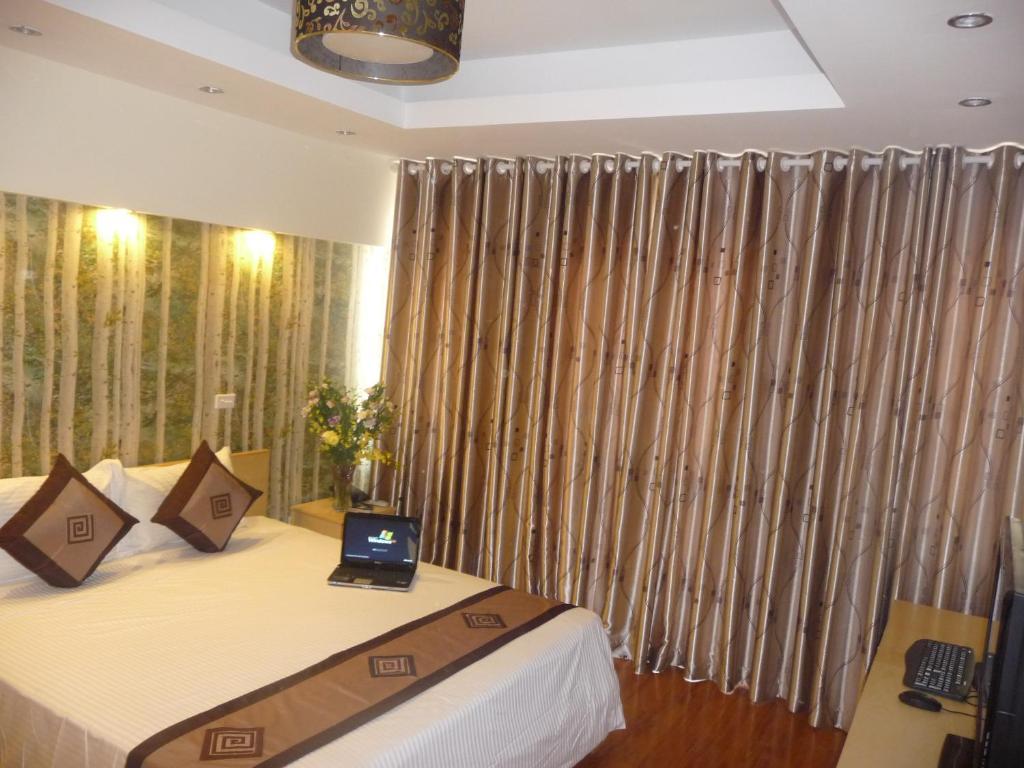 Hanoi Impressive Hotel Room photo
